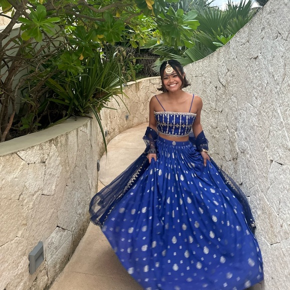 Lashkaraa Royal Blue Embroidered Brocade Lehenga - Picture 6 of 6